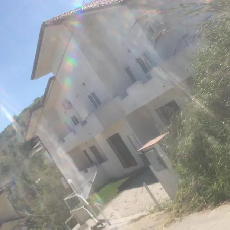 Casa Fronte Mare Al Cavalluccio アパート