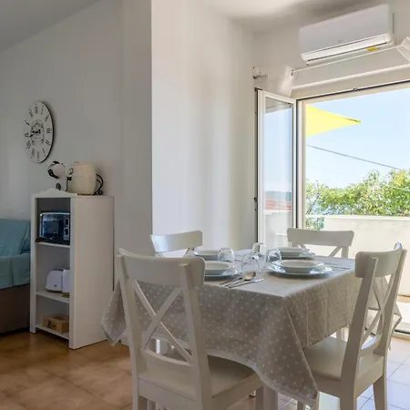 アパート Casa Fronte Mare Al Cavalluccio ロッカ・サン・ジョヴァンニ