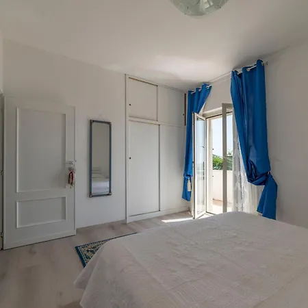 Casa Fronte Mare Al Cavalluccio アパート *